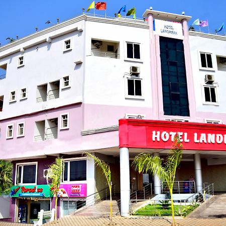 Hotel Landmark Bhubaneswar Eksteriør bilde